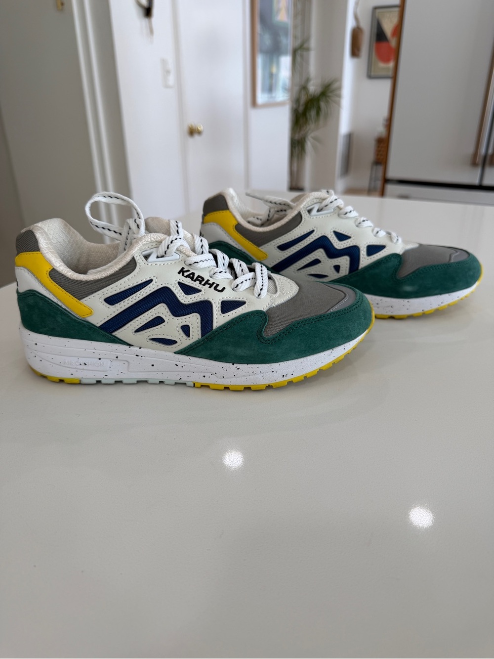 Karhu Fusion-Style Men's Sneakers in Green, White & Yellow